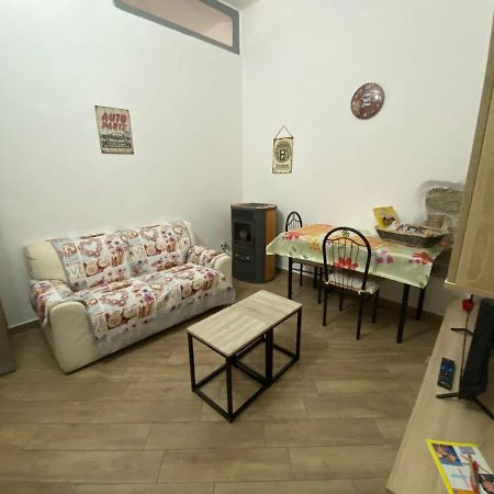 La Casa Di Sara Apartamento Nuoro  Quarto foto